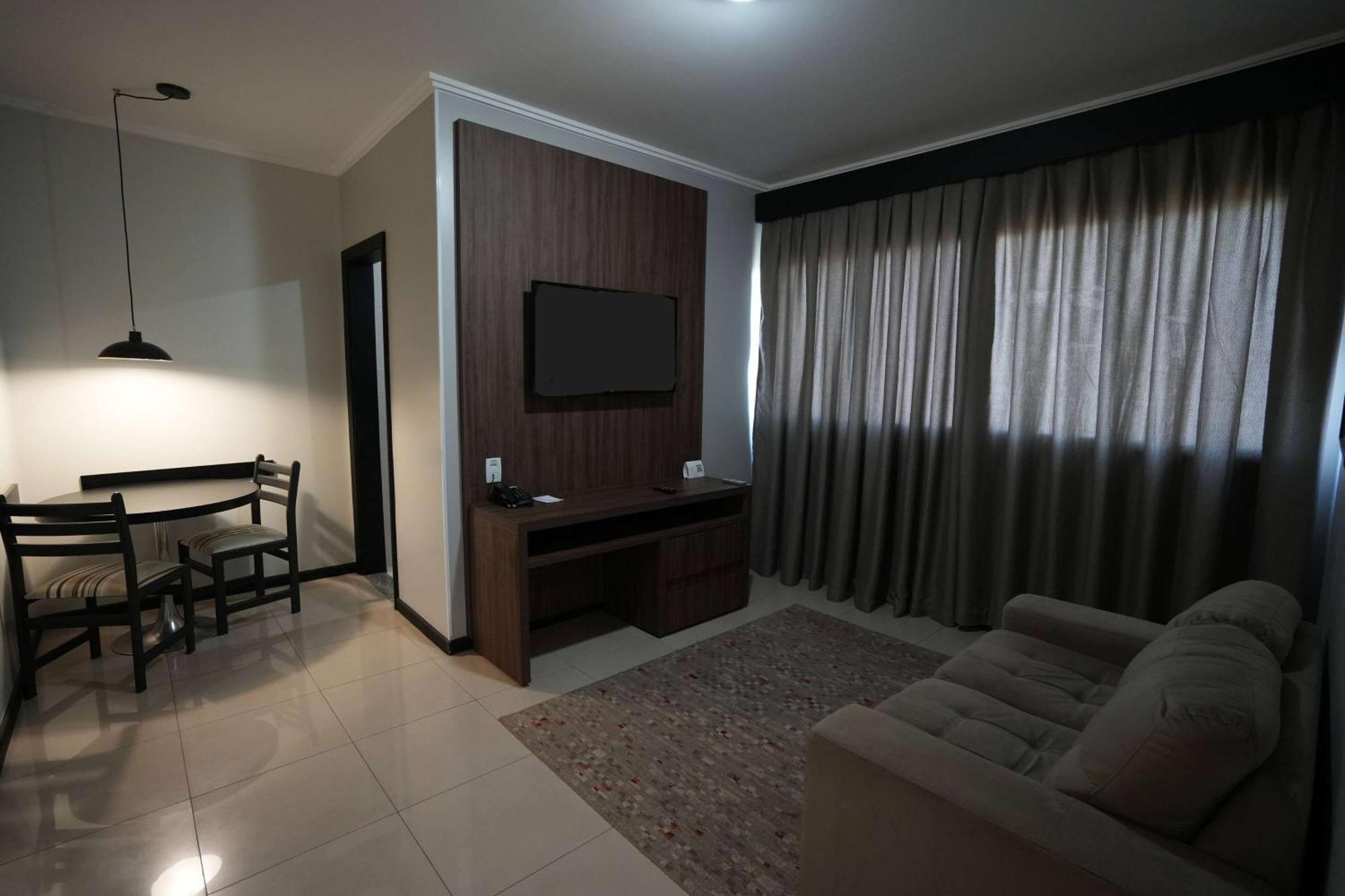 Wyndham Golden Foz Suites Foz do Iguaçu Exterior foto
