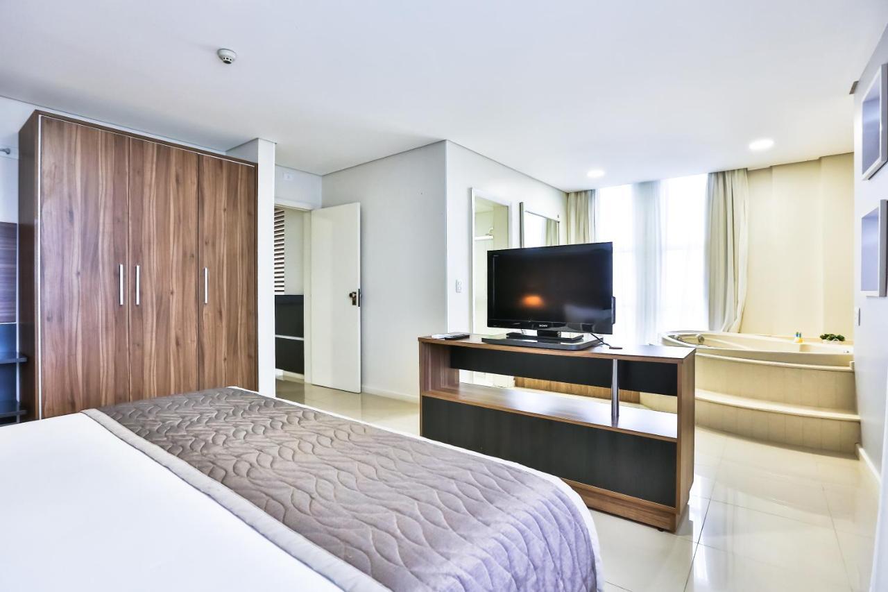 Wyndham Golden Foz Suites Foz do Iguaçu Exterior foto